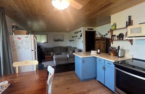 Marmora Cottage | Cozy lakefront cottage, 2 hours from Toronto!
