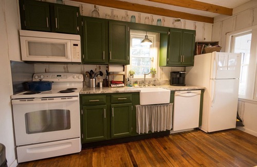 Sloans Valley Cabin | Cozy Lakehouse with Breathtaking Views of Lake Cumberland