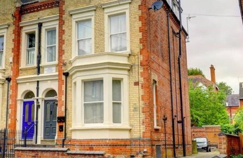 Welford Apartment | Cozy Leicester Apartment With 2 Bedrooms