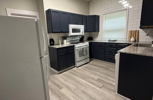 Cortland Apartment | Cozy Lincoln Living 3 BR/2Bath Apt in Cortland