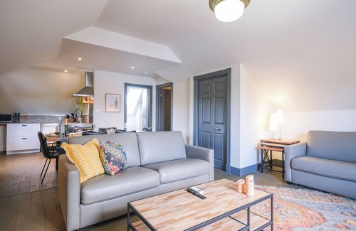 Niagara-on-the-Lake Apartment | Cozy Loft in the Village of Virgil