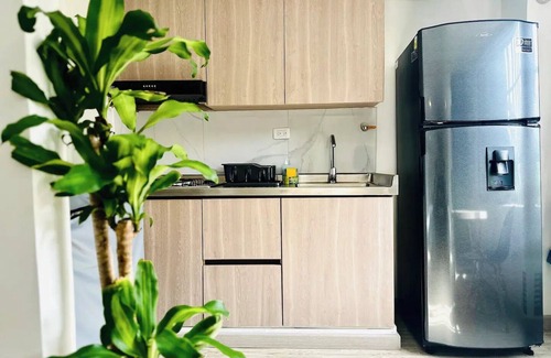 Villa Hermosa Apartment | ¡Cozy Loft in the Heart of Medellín!