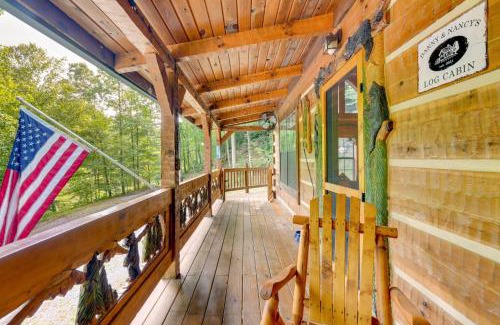 Bean Station House | Cozy Log Cabin on 11 Acres 3 Mi to Cherokee Lake!