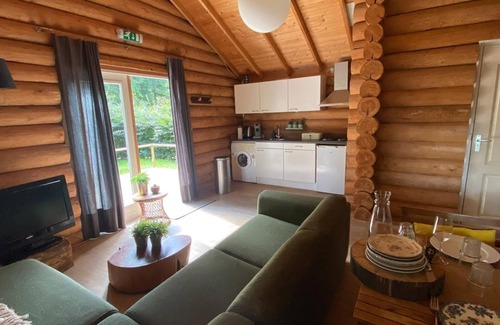 Sevenum Cabin | Cozy log house at the Treasure Mountain - close to Toverland!