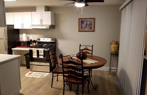 Puyallup Apartment | Cozy Lovely Rental Unit With Indoor Place Close to Restaurants/Mall/Fairgrounds