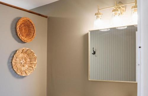 Merrickville-Wolford Apartment | Cozy Merrickville Guest House