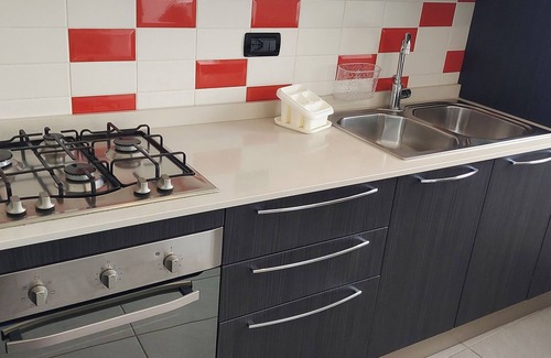 Susa Apartment | Cozy mini apartment with private parking 5 minutes from the lake