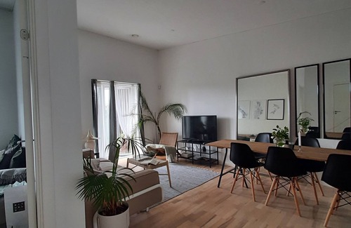Ishøj Kommune House | Cozy & modern 59 sqm rowhouse, 20 min from city center by train.