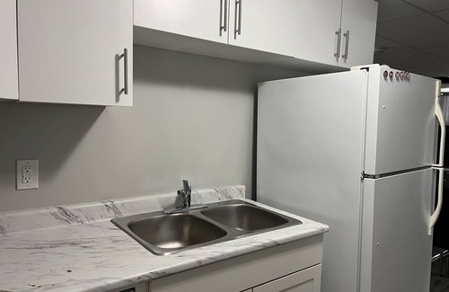Fort Gary House | Cozy Modern and Lavish 3 Bedroom Basement Suite