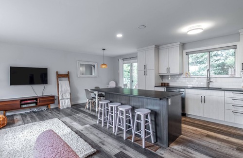 Sudbury House | Cozy, modern home in New Sudbury! Close to major highways and walking trails.