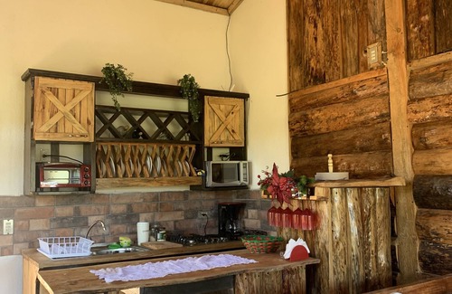 Perquin Cabin | Cozy Mountain Cabin