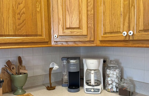 Jamison City House | Cozy Mountain Getaway - Near Rickett’s Glen