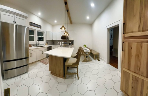 Lenoir House | Cozy NC Cabin