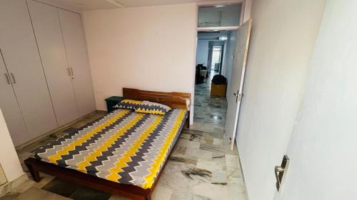 Jangpura Apartment | Cozy nest 2bhk by LWB