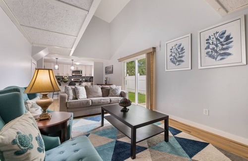 Middletown House | Cozy newly remodeled home close to major amenities in Connecticut a