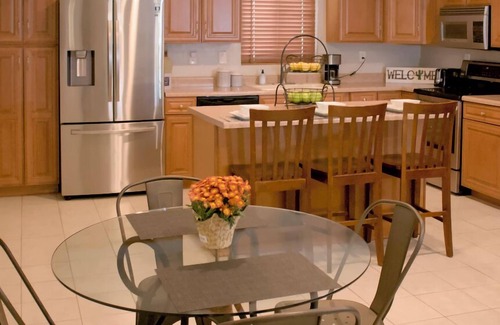 Townsend Terrace House | COZY NORTH PHX 2 BR CASITA, Trailer parking and near MAYO Clinic