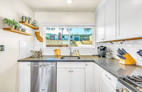 Del Rey Oaks House | Cozy Oaks - A Coastal Getaway With Idyllic Scenery!