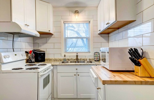 Ogden House | Cozy Ogden Cottage: 1 Mi to Downtown!