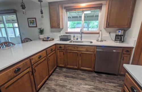 Dundee House | Cozy Place for Family and Friends