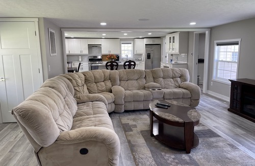 Mishawaka House | Cozy place in country settings, only 5 min from ND. No parties allowed however.