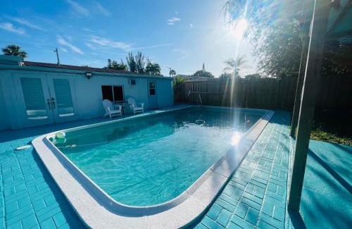 Margate House | Cozy Pool-House with 3 bedrooms-2 bathrooms