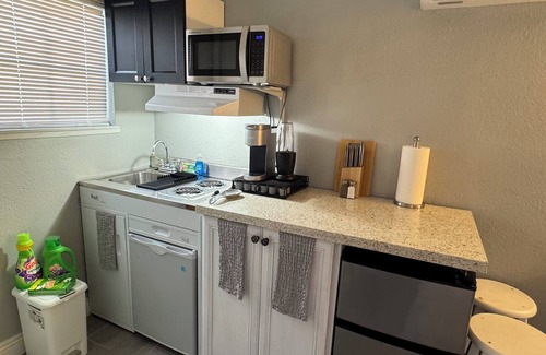 Summerlin Cabin | Cozy private cabin in a safe area of the fabulous Las Vegas with WiFi, AC