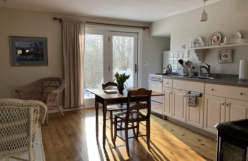 Blue Hill Cottage | Cozy, private cottage for two