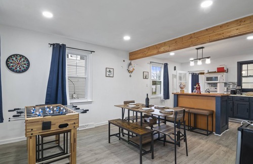 Glen Burnie House | Cozy Private Family Palace near BWI, Pet-Friendly
