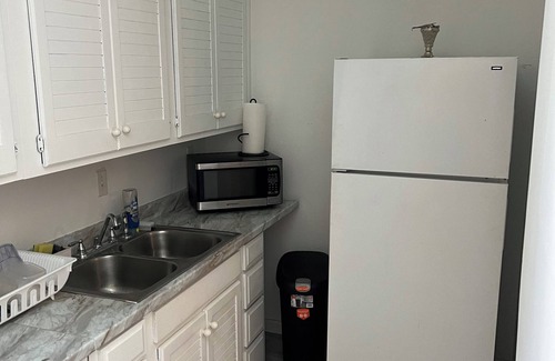 South Tulsa House | Cozy private suite, amenities. 5 min Saint Francis Hospital, Woodland Hills mall