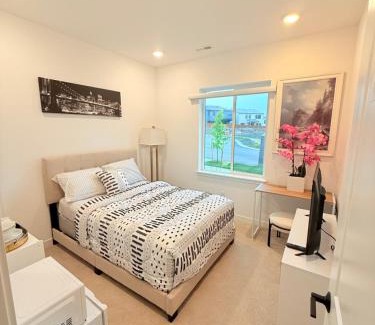 Bonney Lake House | Cozy Private Suite, Room 1, Near Seattle and Mt Rainier, Quiet and Comfy Stay