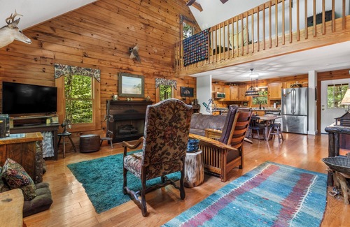 Otto Cabin | Cozy, private, tranquil mountain getaway in Otto NC near babbling creek.