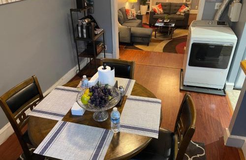 Upper Darby House | Cozy Queen Room in Friendly Shared House