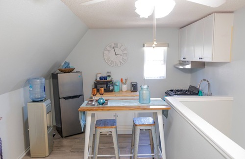Santa Maria Apartment | Cozy quiet apartment on the Central Coast, 25-35 minutes to Pismo & Avila Beach