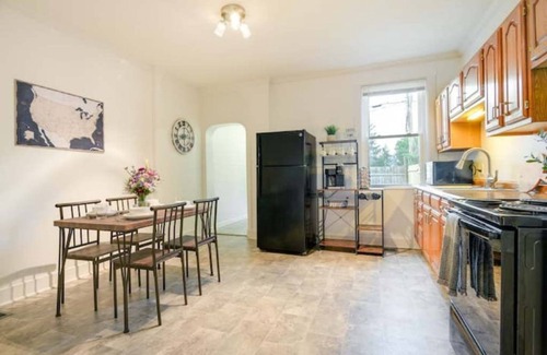 Lancaster House | Cozy Retreat in Downtown Lancaster