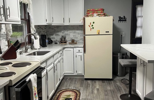 Lehighton House | Cozy retreat in the woods