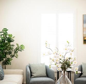 Harbor House | Cozy Retreat Near Downtown - Perfect for Families