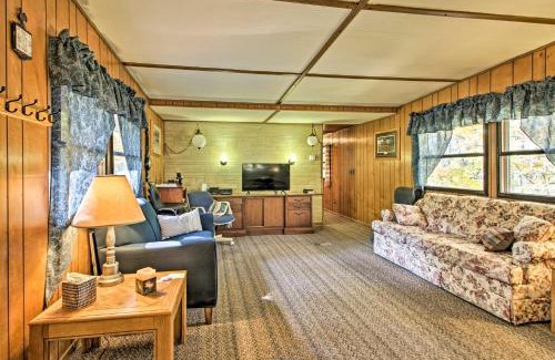 Garrison House | Cozy Retreat with Fire Pit Less Than 1 Mi to Mille Lacs Lake