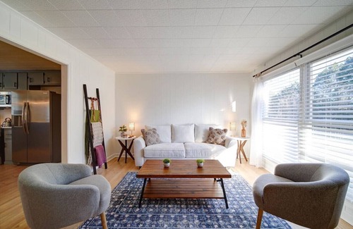Belmont Historic District House | Cozy Riverside Cottage—Fully Updated!—Quiet—3-beds