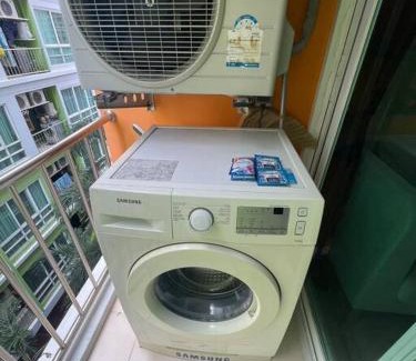 Ratchadaphisek Apartment | Cozy room at Huai Khwang close to MRT