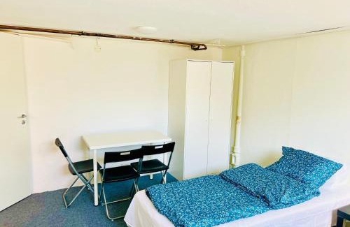 Dammhagen Apartment | Cozy room with 2 single bed in Landskrona