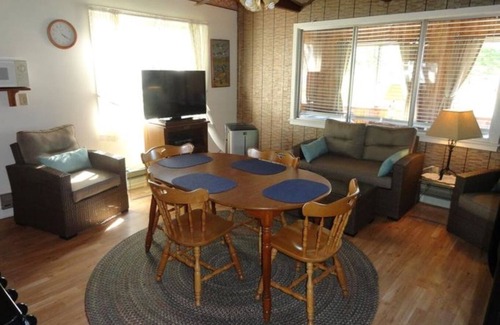 Port Ontario Cottage | Cozy & Rustic "BLUE" Cottage