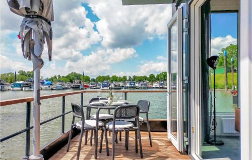 Ohe en Laak Boat Rental | Cozy Ship In Ohé & Laak With Kitchen