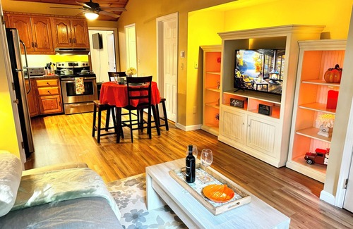 Fitchburg Apartment | Cozy side-by-side 1 bed 1 bath Apartment - Relaxing Getaway with a Pool