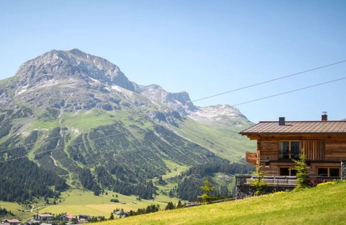 Lech am Arlberg Ski Chalet | COZY SKI RETREAT