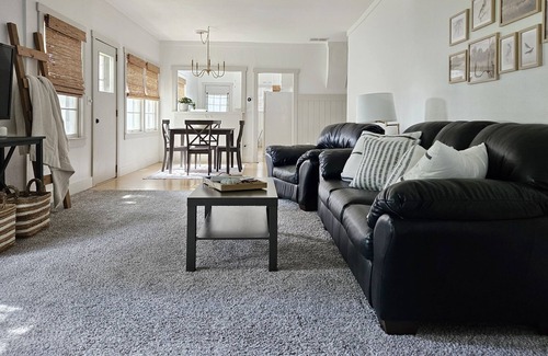 Wauneta House | Cozy small town home