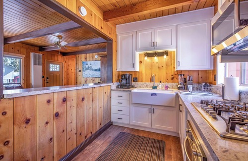 Sugarloaf Cabin | Cozy & Spacious 3 Bedroom 2 bath Mountain Home Retreat