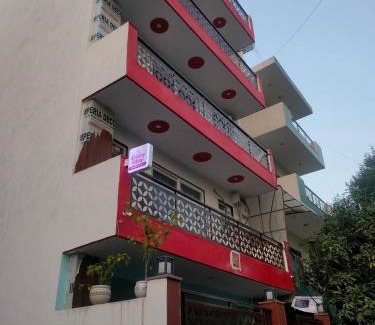 Sector 39 Apartment | Cozy stay