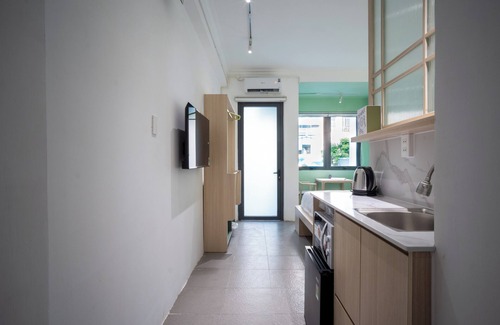 Ben Thanh Apartment | Cozy studio for 3 people in City Center with Fast WiFi and Eatery