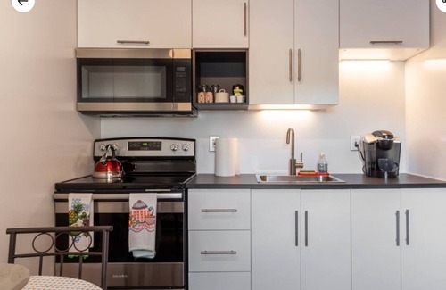 Coconut Creek Apartment | Cozy studio in charming Coconut Creek with WiFi and AC