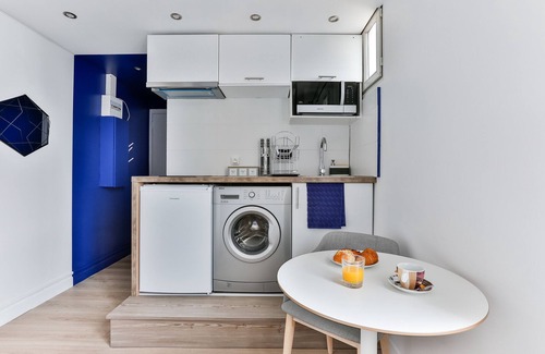 Neuilly-Plaisance Condo | Cozy studio near Paris and Disneyland RER A